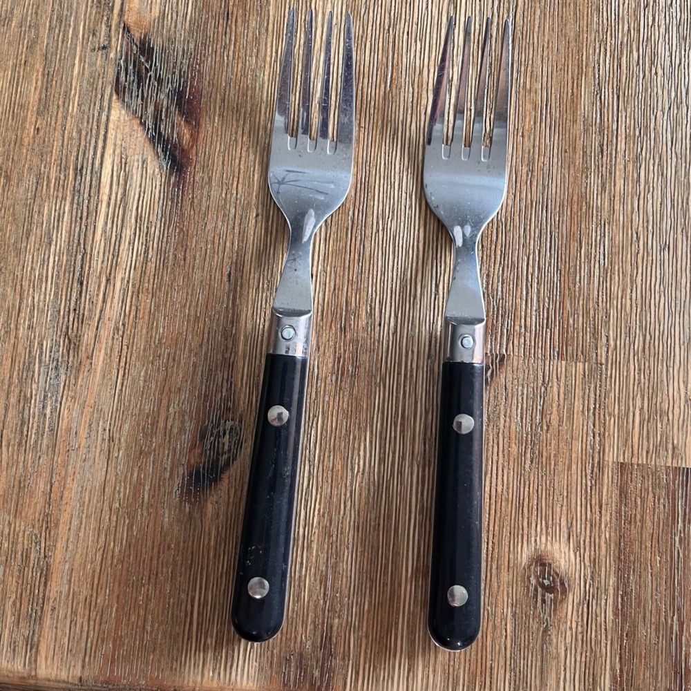 Gibson Casual Living Stainless Steel Black Riveted Handle Forks Set of 2